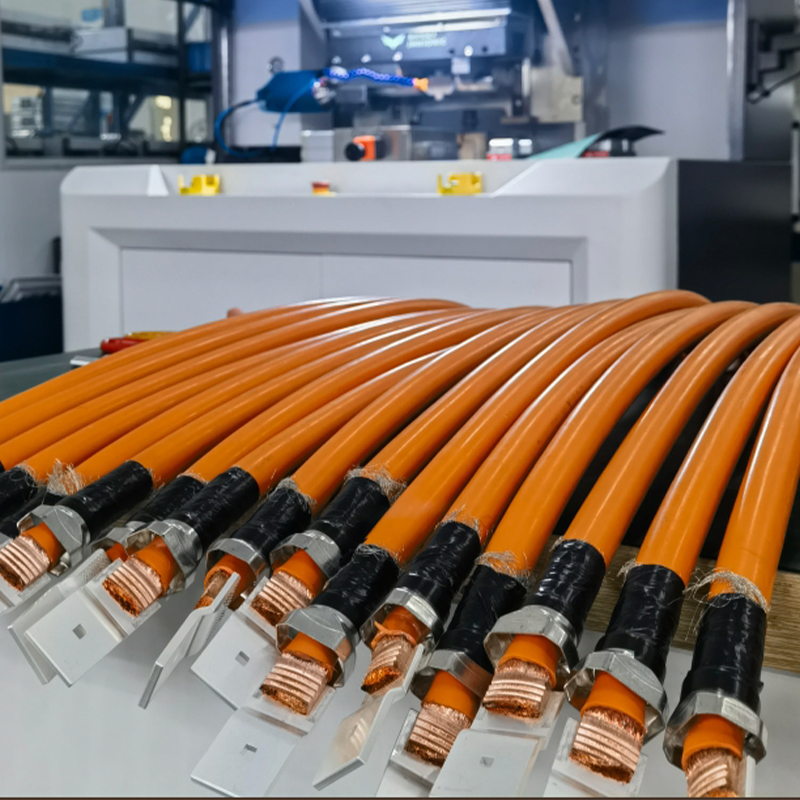 Máquina de soldadura ultrasónica de metales con terminales y mazo de cables de 120 mm² (modelo 2012G).
